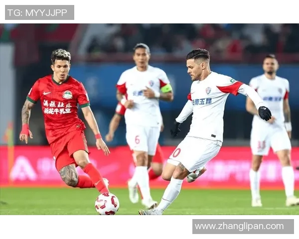 主力中卫转会传闻引发猜测 主力中卫转会传闻引发猜测